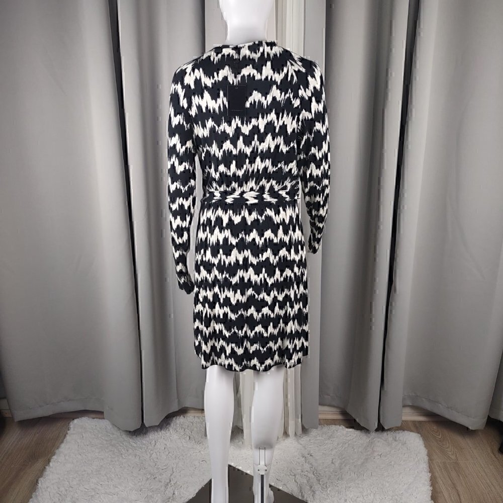 TART Black & White Faux Wrap Surplice Fit & Flare Soft Stretch Dress Sz M (NWT) - Picture 3 of 11